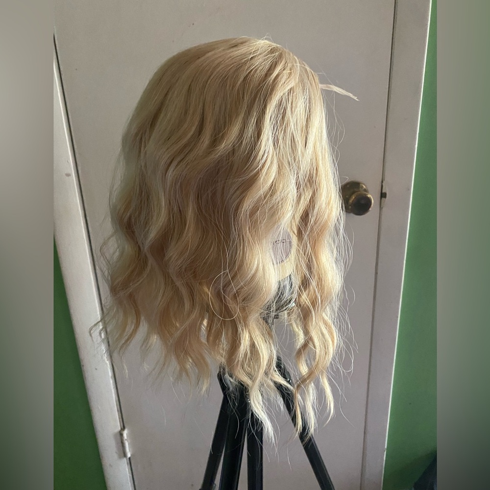 Synthetic Mixed Blonde Lace Tab Wavy Wig - Picture 8 of 14